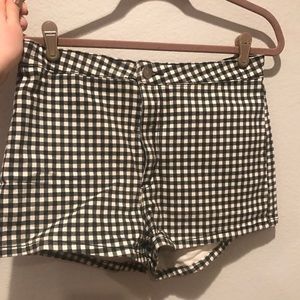 High waisted checkered shorts